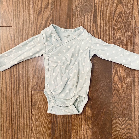 H&M baby organic Cotton onesies set of 4 - Picture 5 of 6